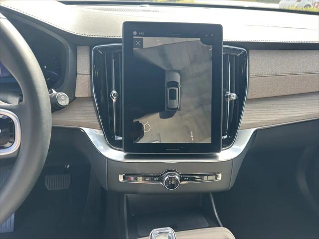 2026 Volvo XC90 Ultra, B6 AWD Gas (mild hybrid), Gasoline, Bright, 6 Seats
