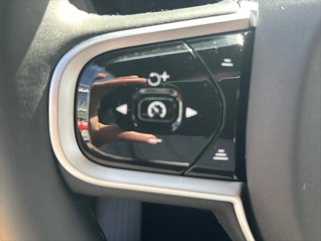 2026 Volvo XC90 Ultra, B6 AWD Gas (mild hybrid), Gasoline, Bright, 6 Seats