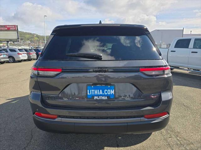 2026 Jeep Grand Cherokee Altitude 4x4