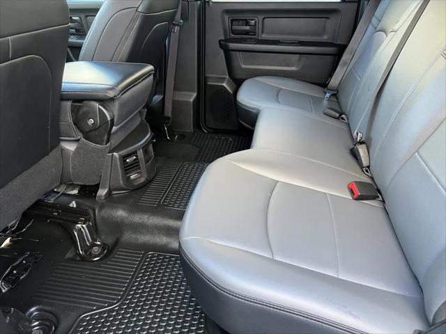2025 Ram 3500 Tradesman Crew Cab 4x4 8' Box