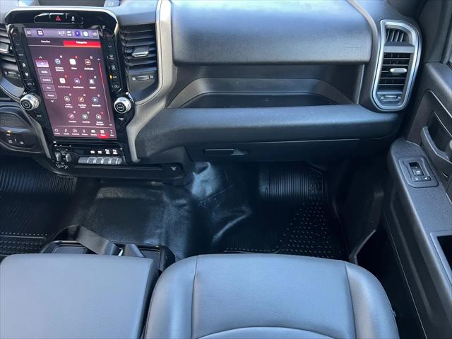 2025 Ram 3500 Tradesman Crew Cab 4x4 8' Box