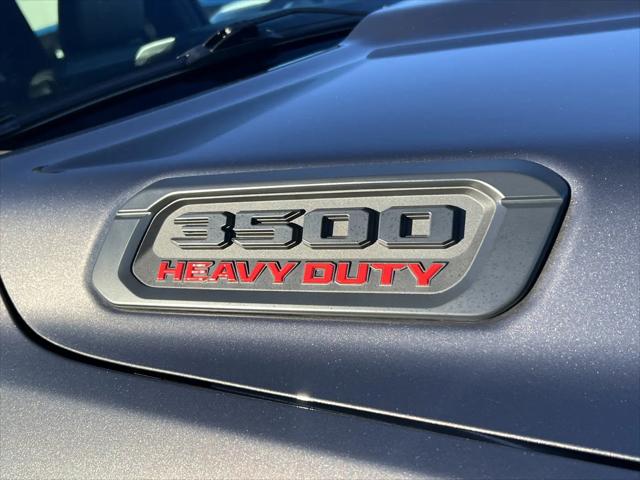 2025 Ram 3500 Tradesman Crew Cab 4x4 8' Box