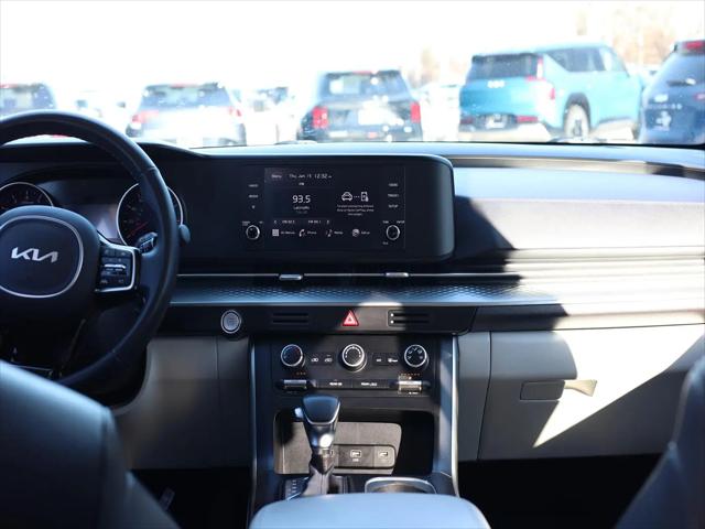 2023 Kia Carnival MPV LX Seat Package