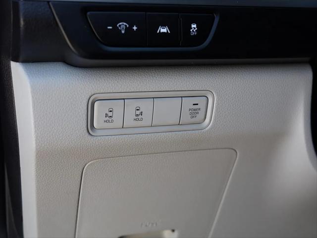 2023 Kia Carnival MPV LX Seat Package