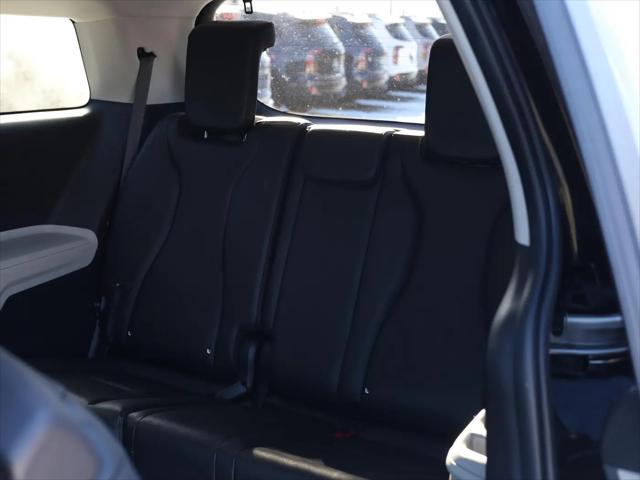 2023 Kia Carnival MPV LX Seat Package