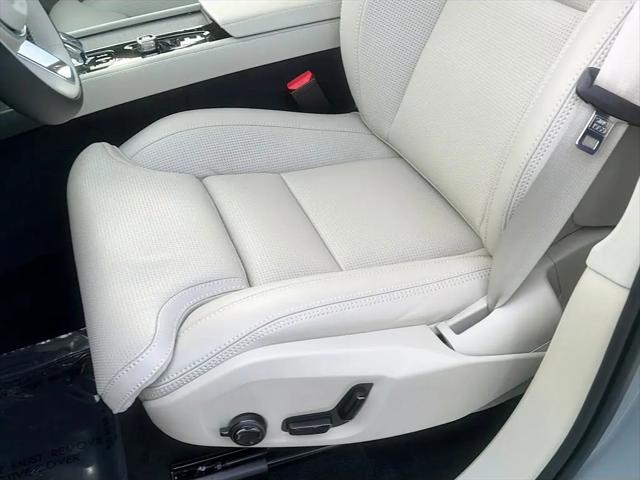 2026 Volvo XC90 Plug-In Hybrid Ultra, T8 AWD, Electric/Gasoline, Bright, 7 Seats
