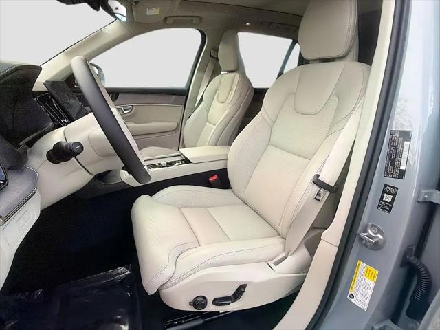 2026 Volvo XC90 Plug-In Hybrid Ultra, T8 AWD, Electric/Gasoline, Bright, 7 Seats