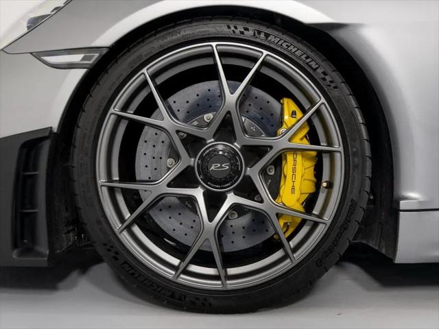 2025 Porsche 718 Spyder RS