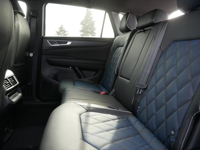 2026 Volkswagen Atlas Cross Sport SEL Premium R-Line