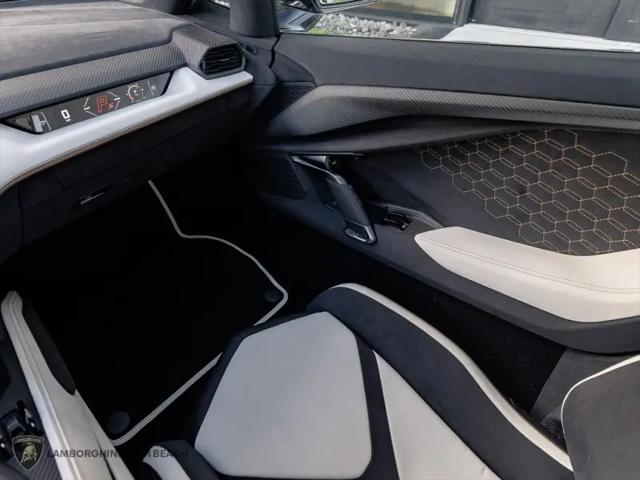 2025 Lamborghini Revuelto Revuelto