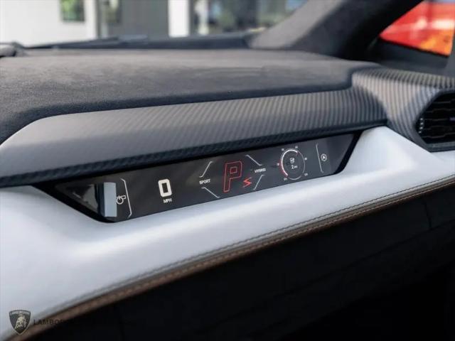 2025 Lamborghini Revuelto Revuelto