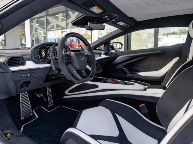 2025 Lamborghini Revuelto Revuelto