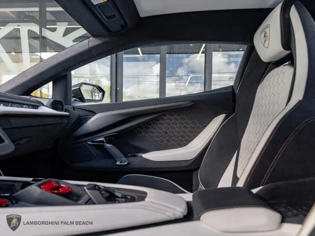 2025 Lamborghini Revuelto Revuelto