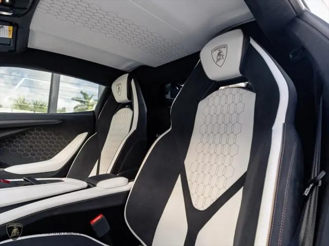 2025 Lamborghini Revuelto Revuelto