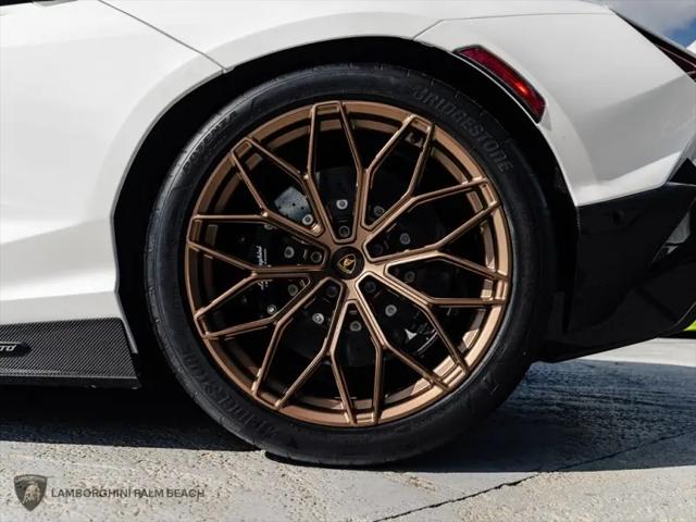 2025 Lamborghini Revuelto Revuelto