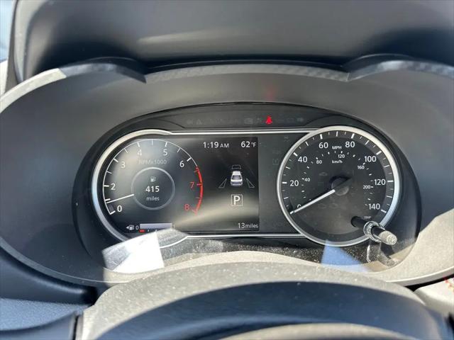 2025 Nissan Versa 1.6 SR