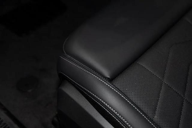 2025 BMW Coupe xDrive