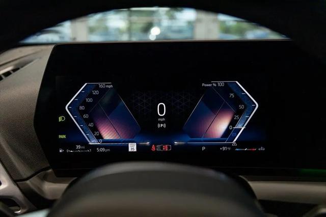 2025 BMW Coupe xDrive