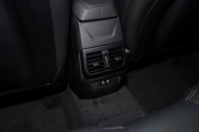2025 BMW Coupe xDrive