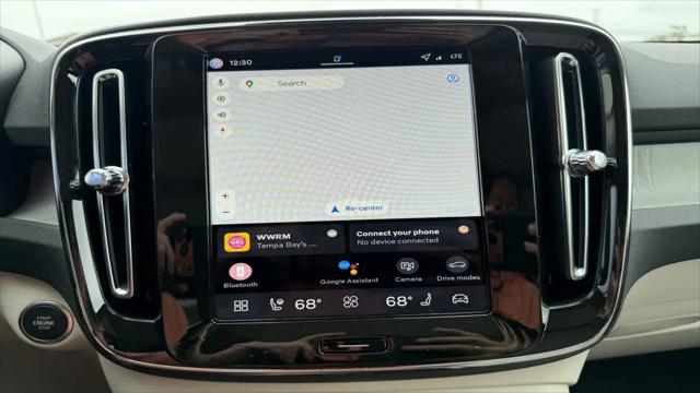 2026 Volvo XC40 Ultra, B5 AWD Gas (mild hybrid), Dark