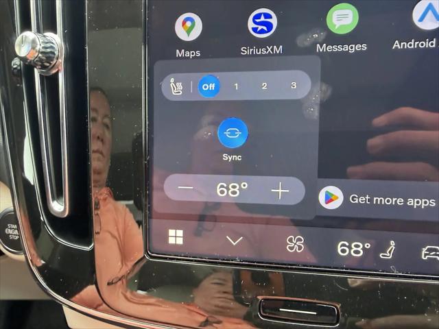 2026 Volvo XC40 Ultra, B5 AWD Gas (mild hybrid), Dark