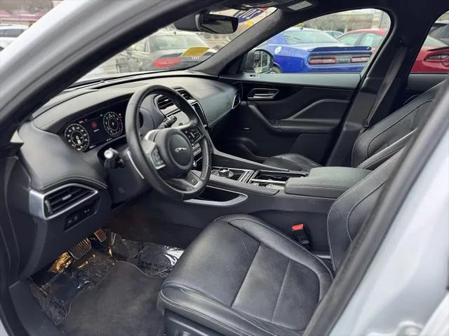 2019 Jaguar F-PACE 25t R-Sport