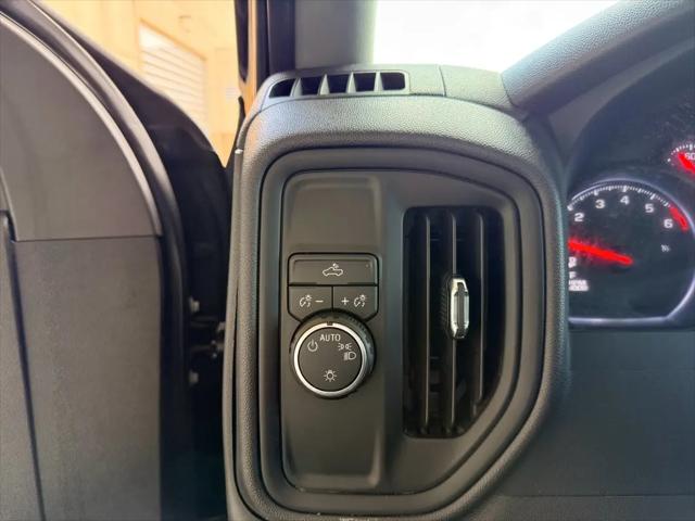 2022 Chevrolet Silverado 1500 2WD Crew Cab Short Bed Custom