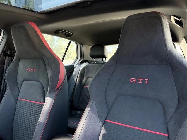 2026 Volkswagen Golf GTI SE
