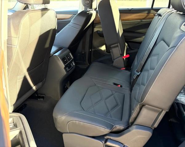 2026 Volkswagen Atlas SE with Technology