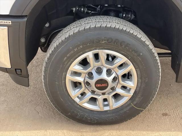 2026 GMC Sierra 2500HD Crew Cab, Standard Bed, Pro, 4WD