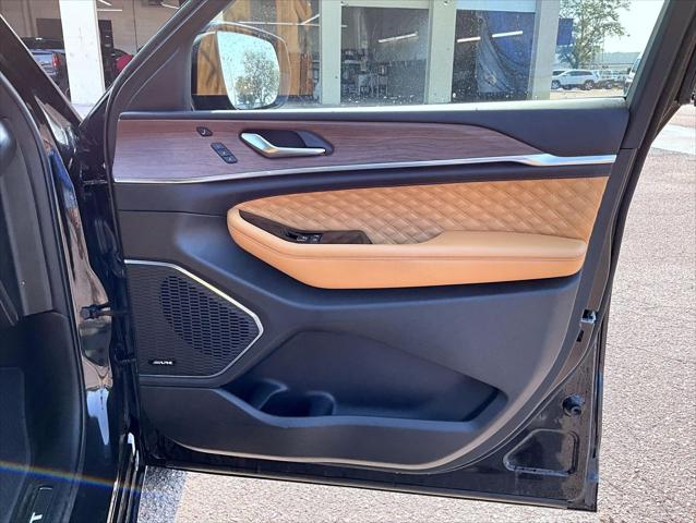 2022 Jeep Grand Cherokee Summit 4x4