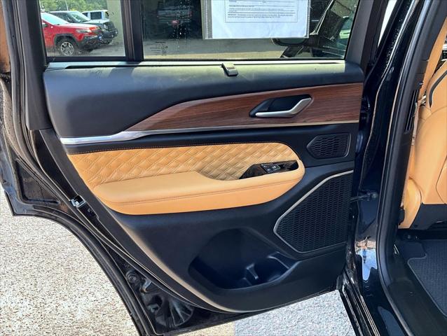 2022 Jeep Grand Cherokee Summit 4x4