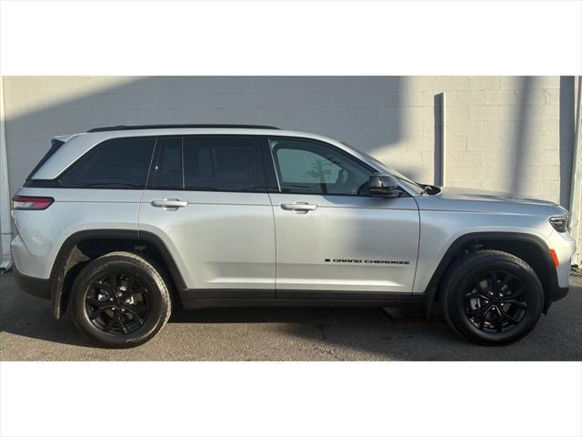 2025 Jeep Grand Cherokee GRAND CHEROKEE ALTITUDE X 4X4