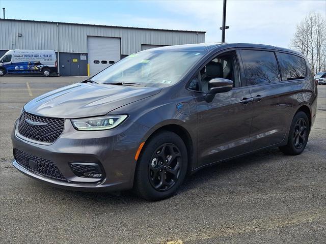 2023 Chrysler Pacifica Hybrid Touring L 2023 Chrysler Pacifica Hybrid Touring L