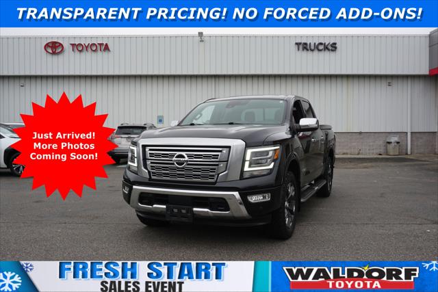 2022 Nissan TITAN Crew Cab Platinum Reserve 4x4