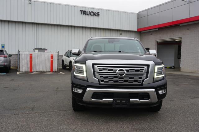 2022 Nissan TITAN Crew Cab Platinum Reserve 4x4