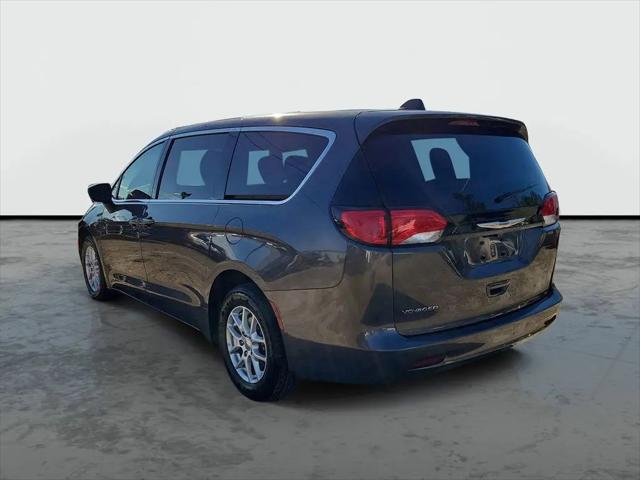 2023 Chrysler Voyager LX