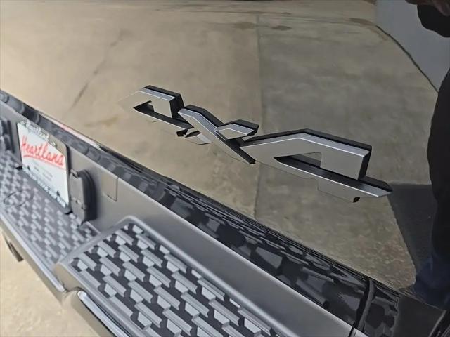 2026 Ram 1500 Limited Crew Cab 4x4 5'7" Box