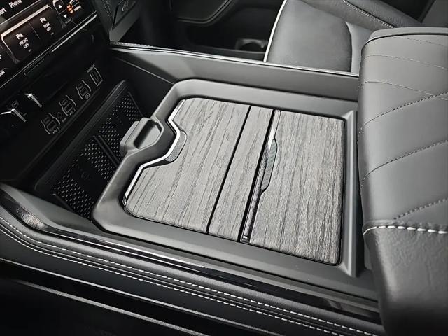 2026 Ram 1500 Limited Crew Cab 4x4 5'7" Box