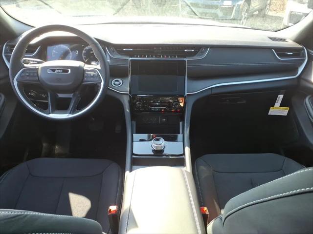 2026 Jeep Grand Cherokee L Altitude 4x4