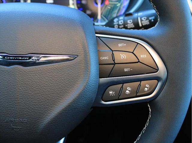 2026 Chrysler Pacifica Select AWD