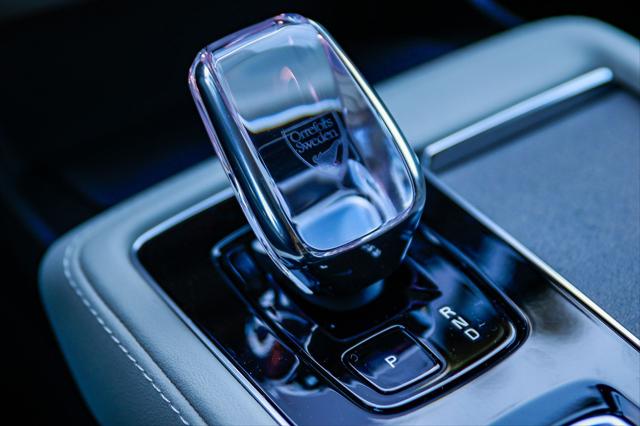 2026 Volvo XC90 Plug-In Hybrid Ultra, T8 AWD, Electric/Gasoline, Bright, 7 Seats