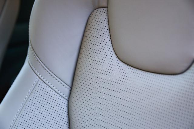 2026 Volvo XC90 Plug-In Hybrid Ultra, T8 AWD, Electric/Gasoline, Bright, 7 Seats