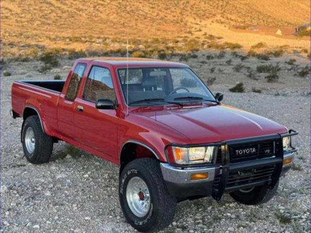 1990 Toyota 4WD Trucks Deluxe 2dr 4WD Extended Cab SB