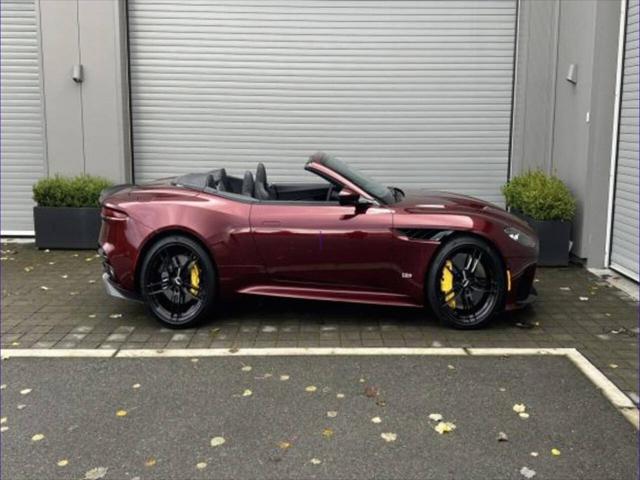 2022 Aston Martin DBS Superleggera Volante