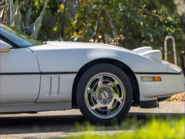 1990 Chevrolet Corvette ZR1 2dr Hatchback