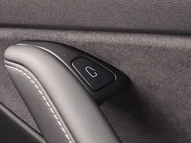 2022 Tesla Model 3 Rear-Wheel Drive