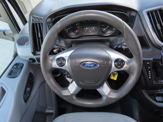 2019 Ford Transit Cutaway 350 HD Box