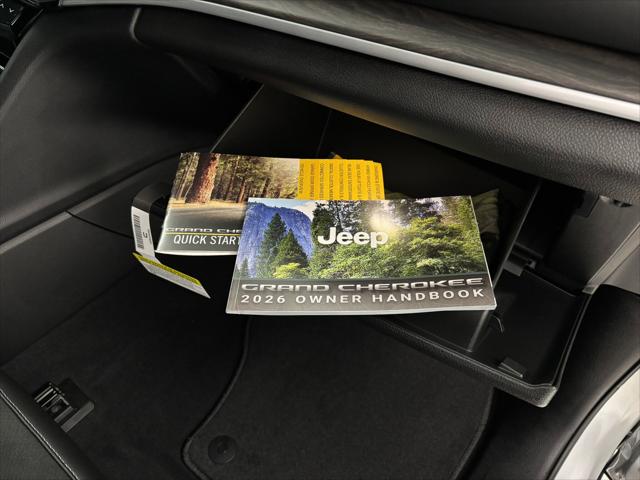 2026 Jeep Grand Cherokee Altitude 4x4