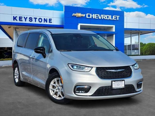 2024 Chrysler Pacifica Touring L for sale in Sand Springs, OK